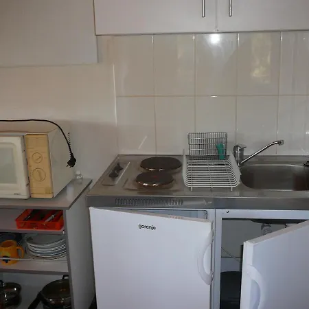 Porkolab Apartmanhaz * Gyenesdias