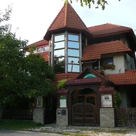 Porkolab Apartmanhaz Apartment *