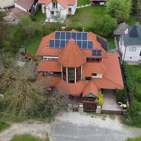 Porkolab Apartmanhaz Apartment Gyenesdias