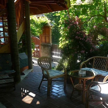 Porkolab Apartmanhaz 公寓