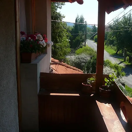 Porkolab Apartmanhaz * Gyenesdias