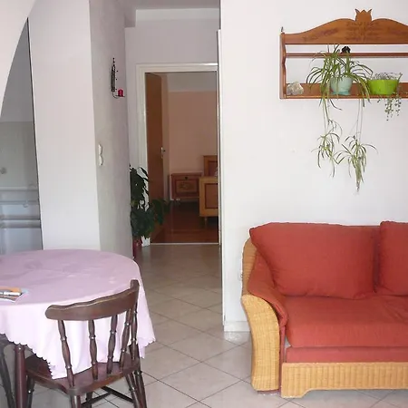 Porkolab Apartmanhaz * 根尼斯迪亚斯