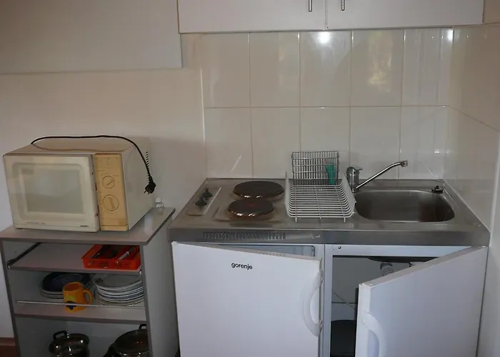 Porkolab Apartmanhaz * Gyenesdiás